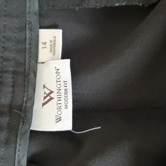 Worthington sz 14 black Bermuda office pants🌛 - Picture 4 of 7